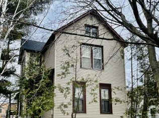 732 2nd St, Menominee, MI 49858