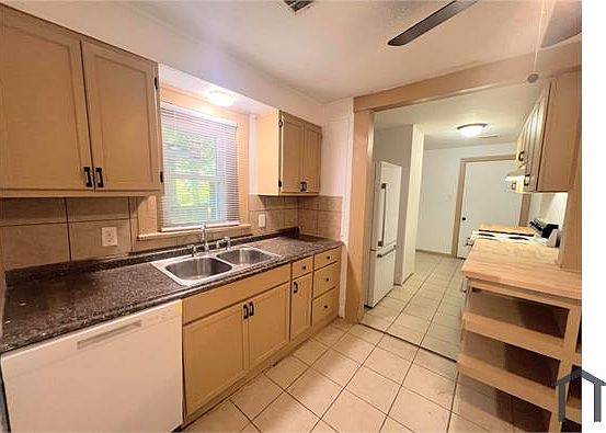 1st image of 316 W 20th St