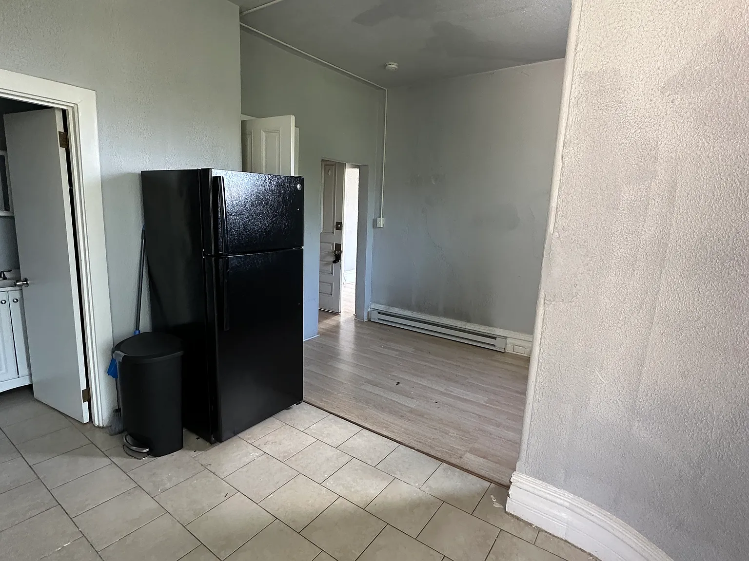 Studio, $695 — Photo 3