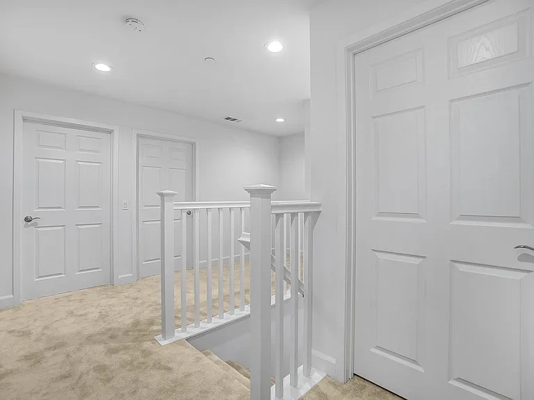 15395 Lotus Cir — Photo 16