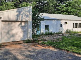 848 Woodville Rd, Mitchell, IN 47446