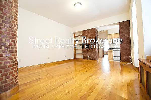 1st image of 294 W 92nd St #32
