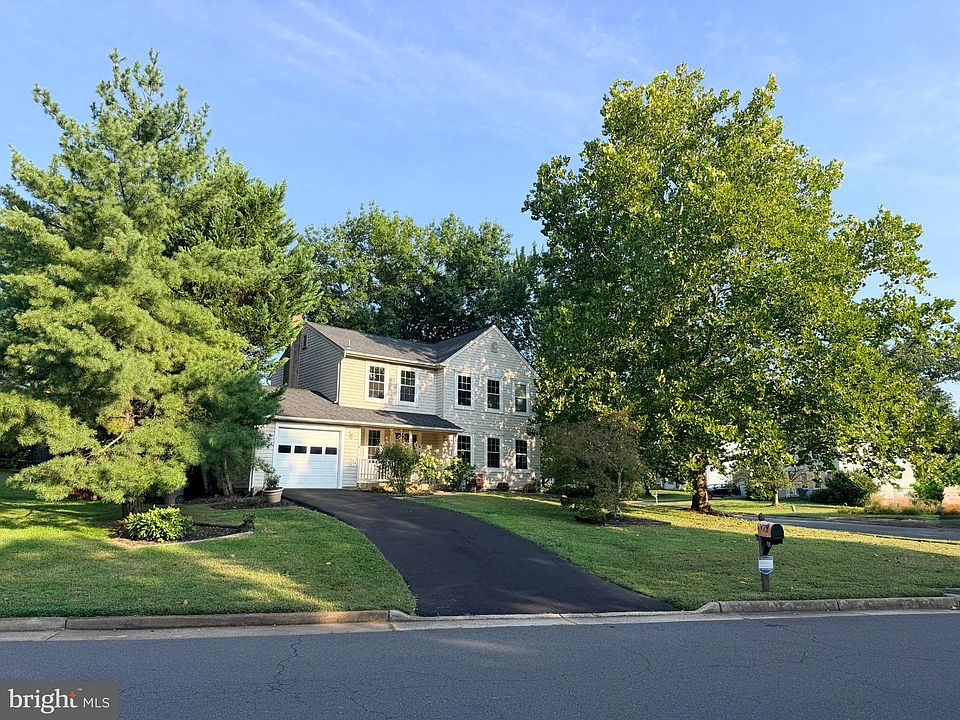 1st image of 131 Seneca Ridge Dr