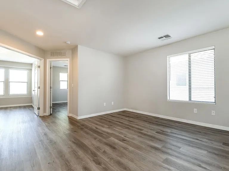 3829 E Kent Ave — Photo 13