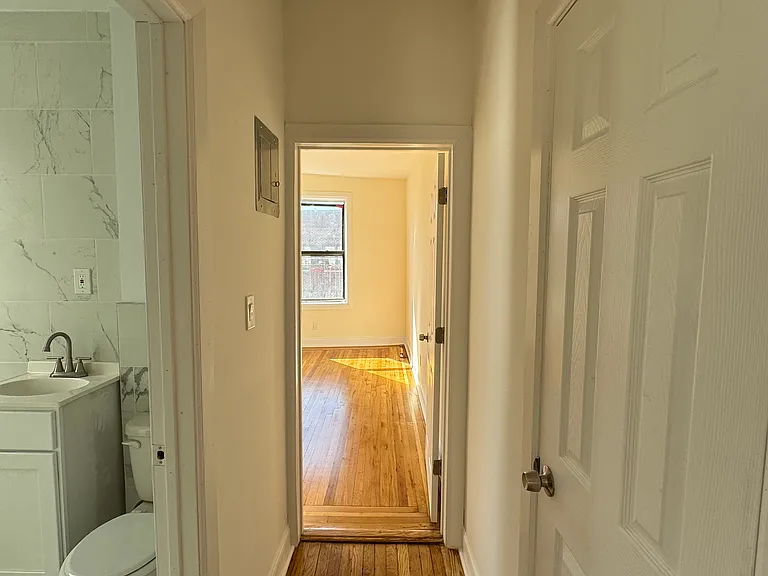 3154 Grand Concourse #5 — Photo 5