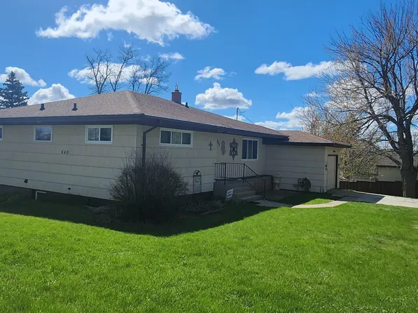 840 5th Ave NW, Valley City, ND 58072