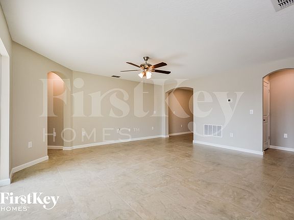 3rd image of 614 Lindbergh Way