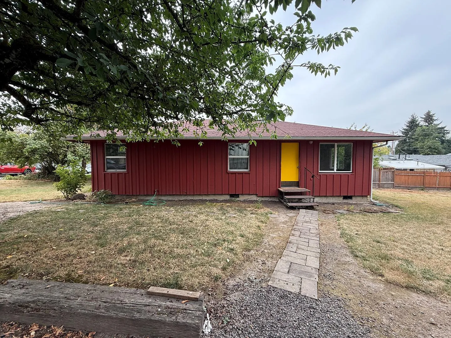 31545 NW Hillcrest Rd — Photo 2