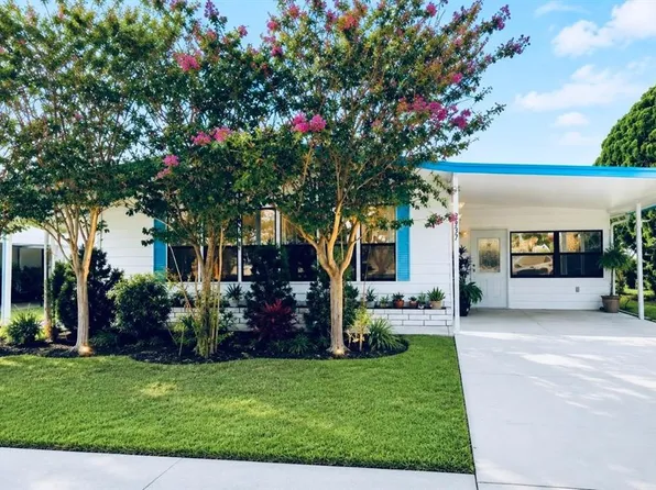 3937 CHRIS DRIVE, WESLEY CHAPEL, FL 33543