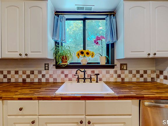 5th image of 54 Whitmore Lane #3