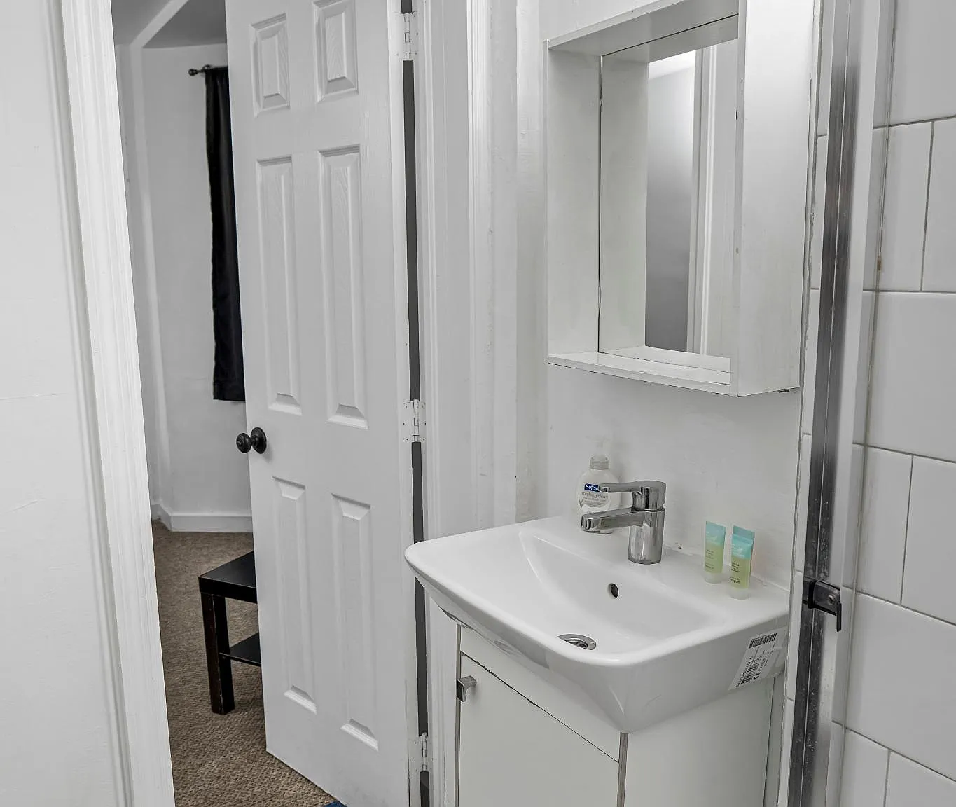 1 bed, 500 sqft, $2,200 — Photo 3