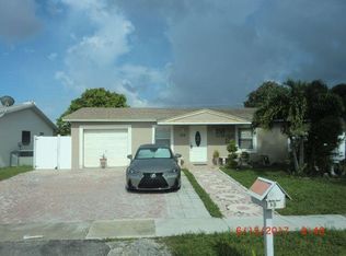 308 SW 80th Ter, Pompano Beach, FL 33068