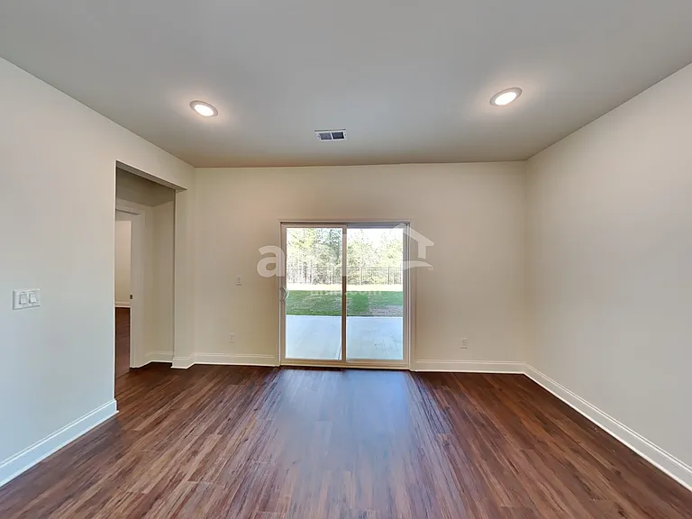 248 Willow Ln — Photo 11
