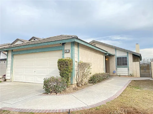 1084 Jacaranda Rd Photo 1