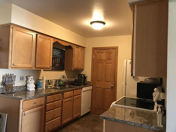 2nd image of 413 Kiowa Dr APT 204