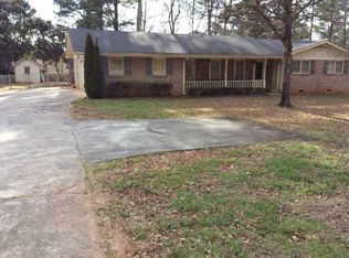 587 Cole Dr, Lilburn, GA 30047