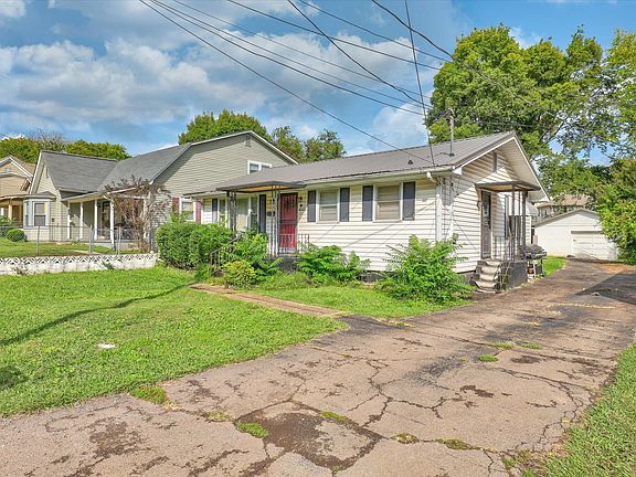 3rd image of 225 Hawthorne Ave