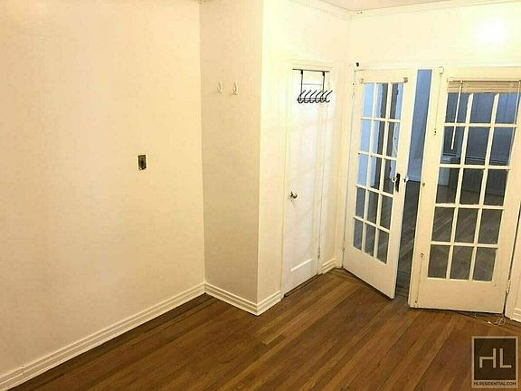 4th image of 20-30 26th St #1