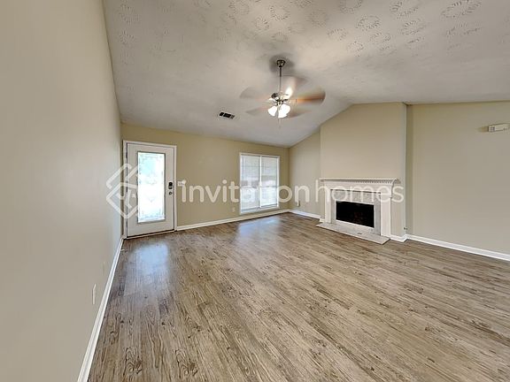 3rd image of 10 Prestwyck Oak Pl
