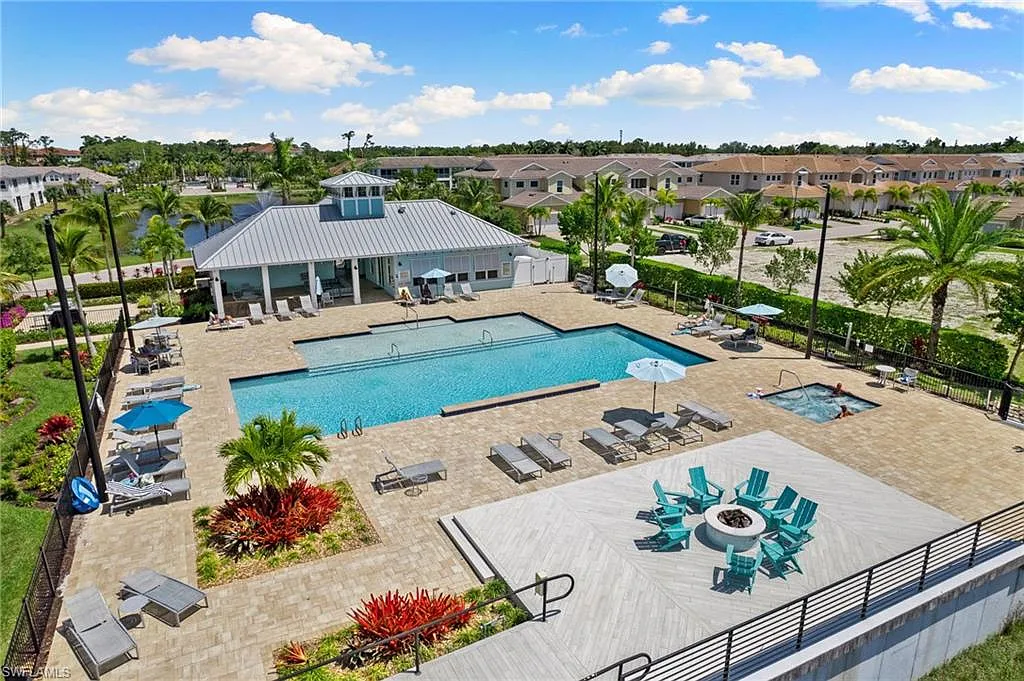 2 bed, 2.0 bath, 1480 sqft, $5,800 — Photo 3