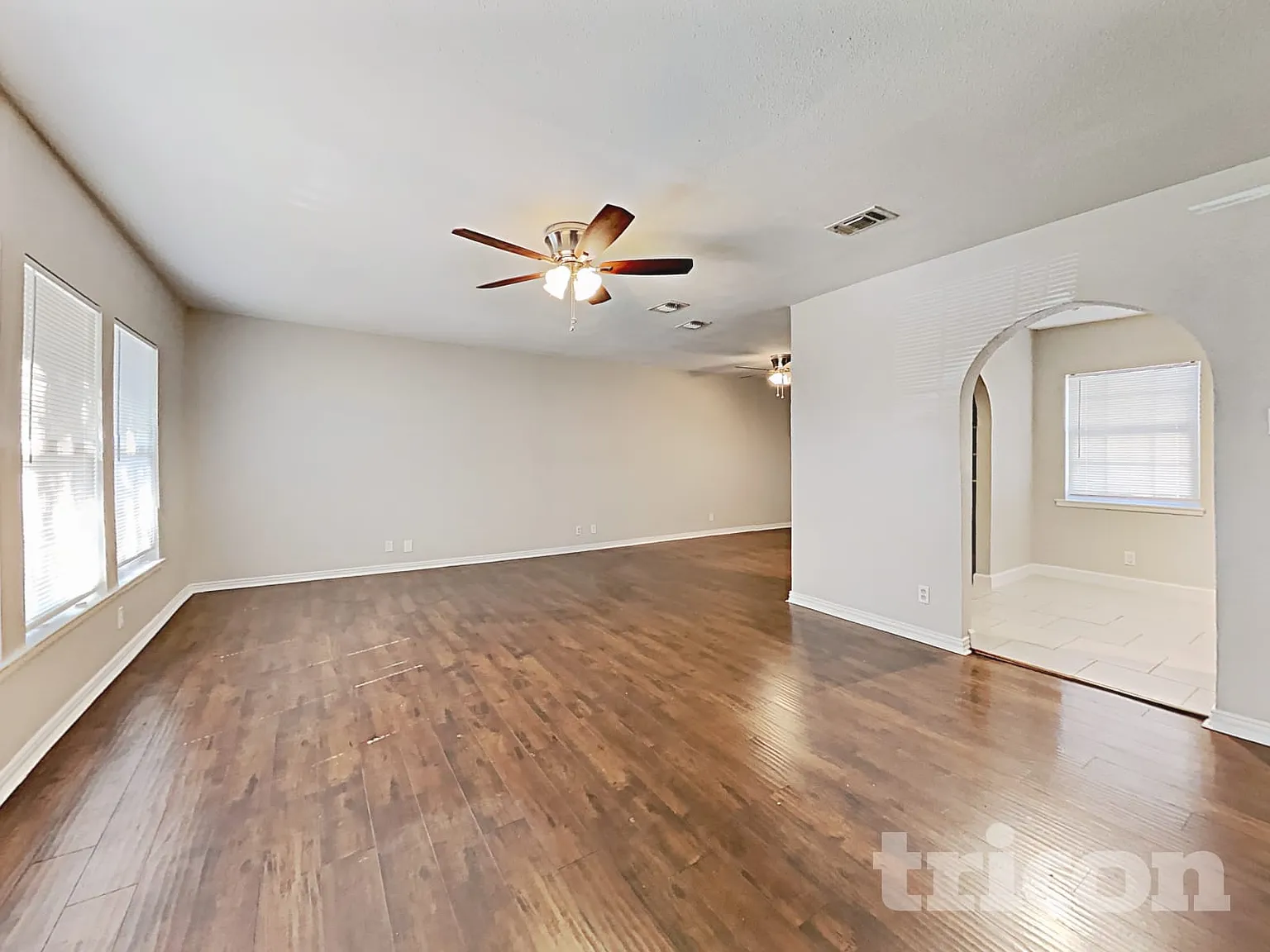 423 Byrnes Drive San Antonio TX — Photo 4
