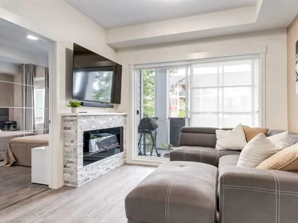 151 NW Legacy Main St SE #8205, Calgary, AB T2X 4A4