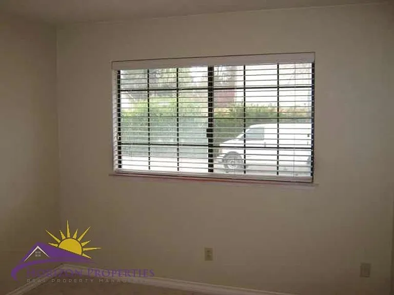 2030 Moontree Dr — Photo 27