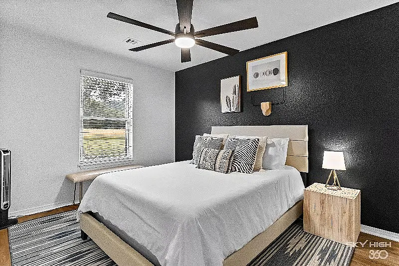 3 bed, $3,000 — Photo 3