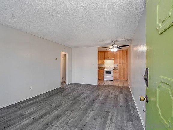 3rd image of 1642 C Ave Unit J