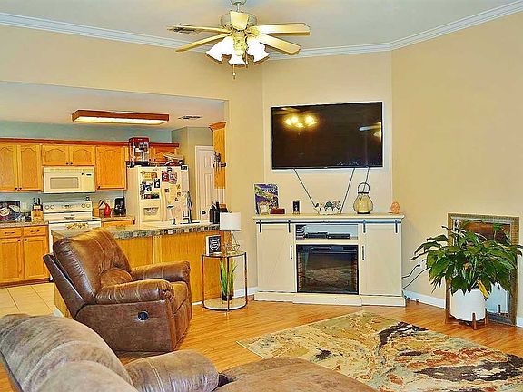 5th image of 5581 Vicari St