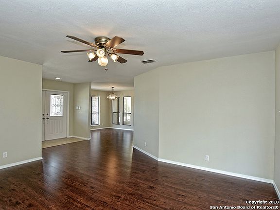 3rd image of 3410 Columbia Dr