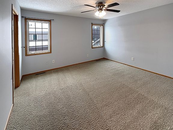5th image of 11790 Vermillion St NE Unit B