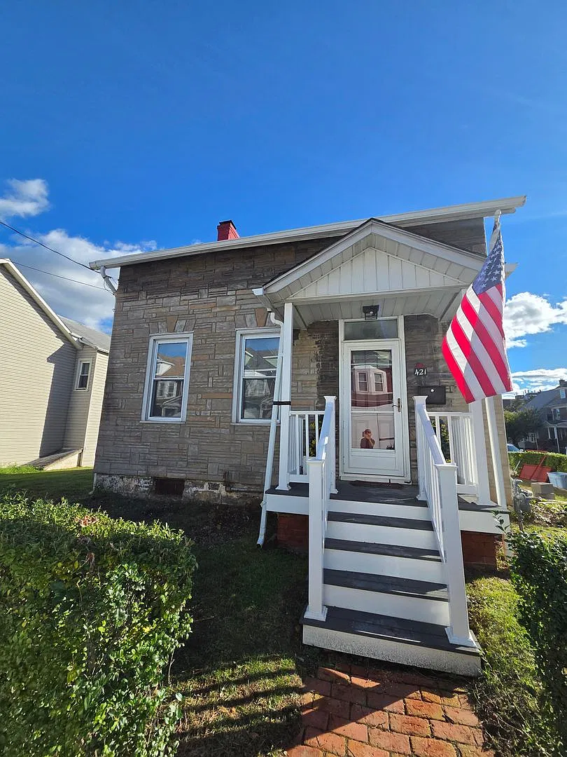 Charming 3-Bedroom Home in Bethlehem — Photo 1