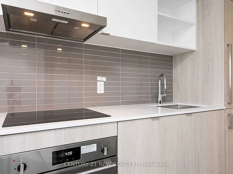 138 Downes St N #3816 — Photo 8