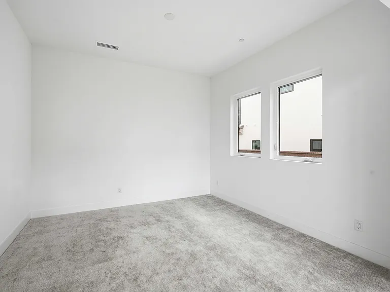 20568 Edgewood Ct — Photo 19