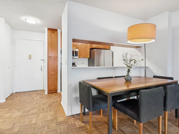 2 South End Avenue image 3 of 18