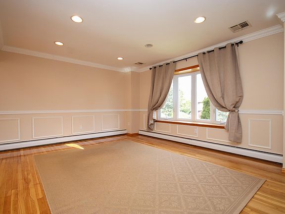 4th image of 5 Milben Ct