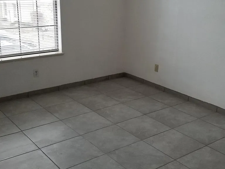 835 Country Club Dr SE #2A — Photo 10