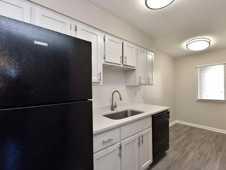 Kitchen + Modern Cabinetry
