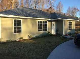 221 Pecan Point Rd E, Brunswick, GA 31525