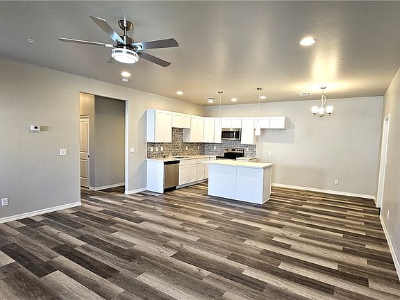 2nd image of 3422 Mulberry Lane
