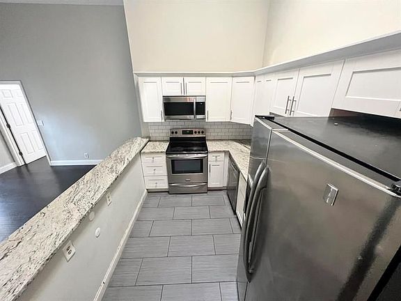 3rd image of 119 NW 45th Ave