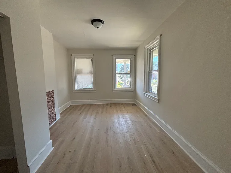 2401 N West St — Photo 9