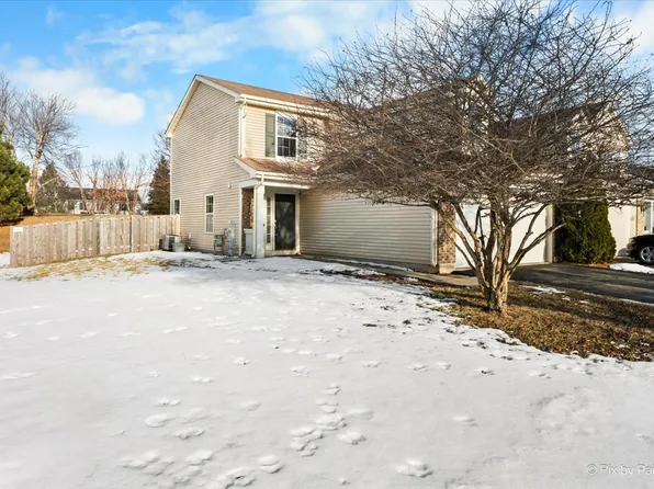 1321 Cape Cod Ln, Hampshire, IL 60140