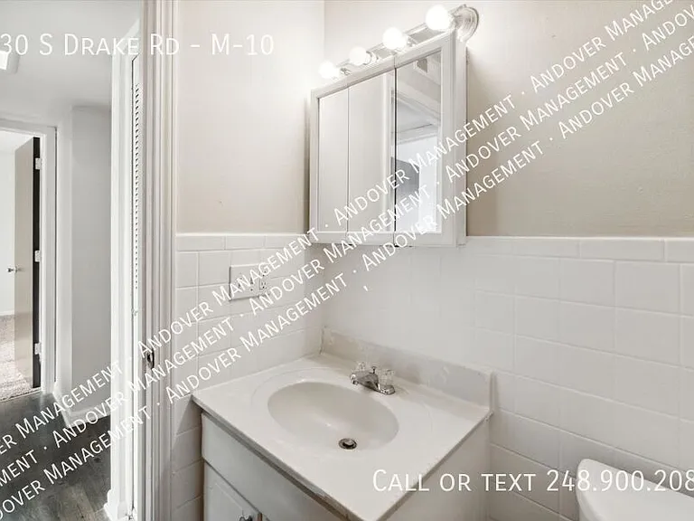 330 S Drake Rd #M-10 — Photo 41