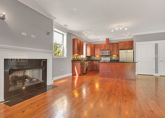 4th image of 4815 S Drexel Blvd Unit 3SE
