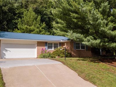3104 Hampton Rd, Saint Joseph, MO, 64505