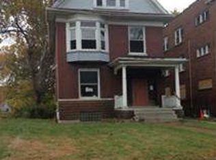 5884 Cates Ave, Saint Louis, MO 63112