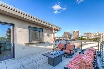 5th image of 4547 Washington Ave