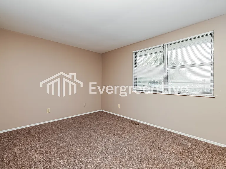 7546 Mount Whitney St — Photo 9
